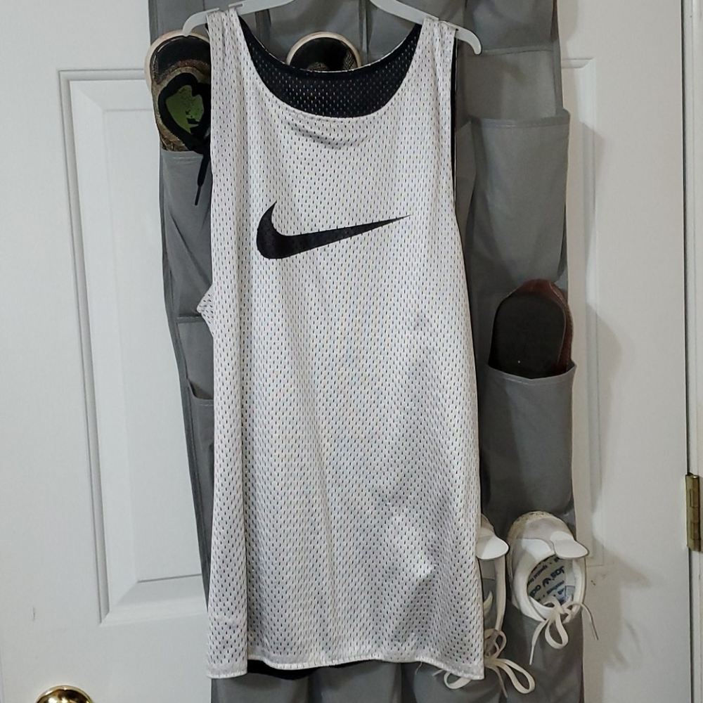 Nike reversable mesh shirt
